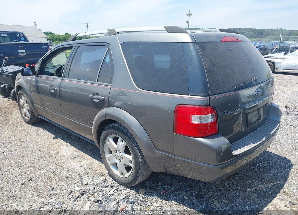 2005 FORD FREESTYLE LIMITED VIN: 1FMZK061X5GA69130
