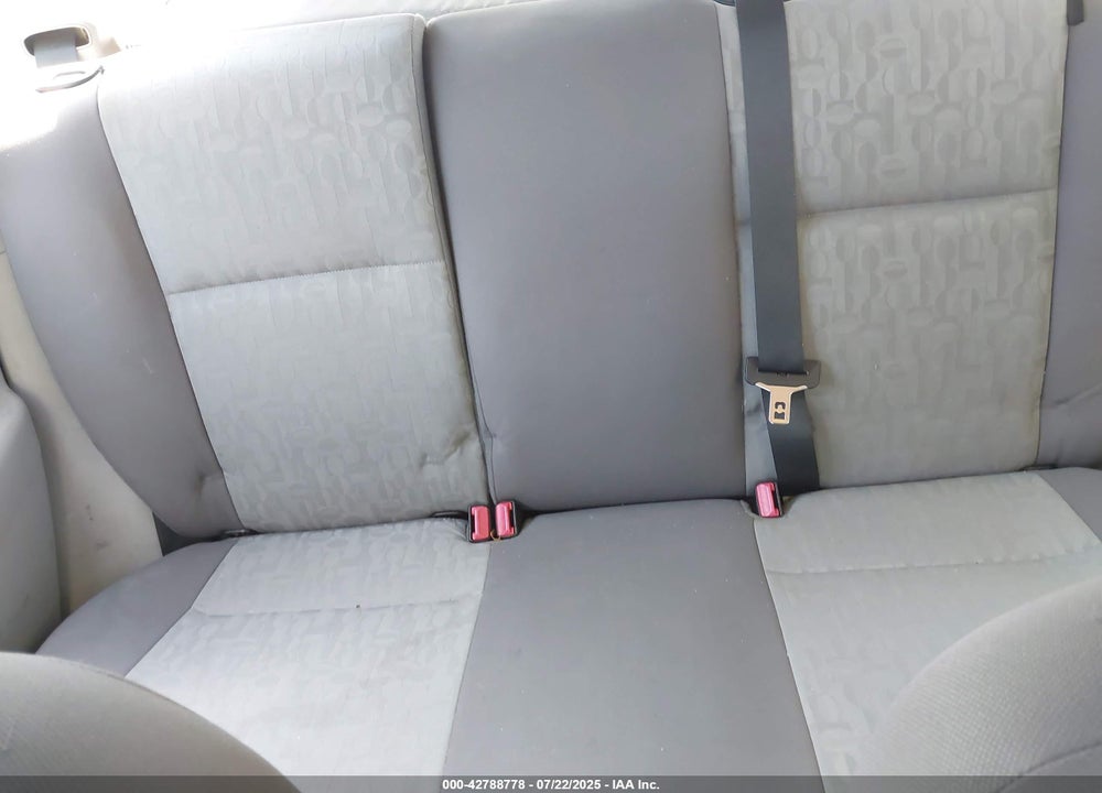 2005 FORD FOCUS VIN: 1FAFP36N45W244268