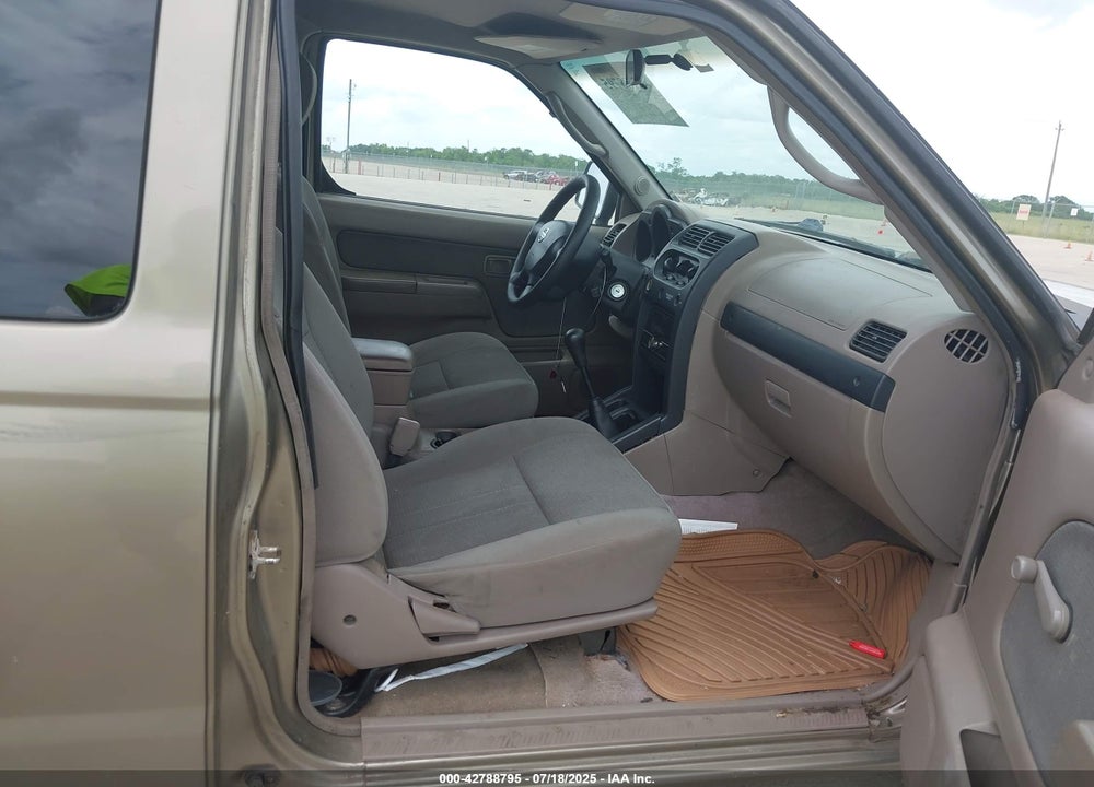 2002 NISSAN FRONTIER XE VIN: 1N6DD26S82C332101