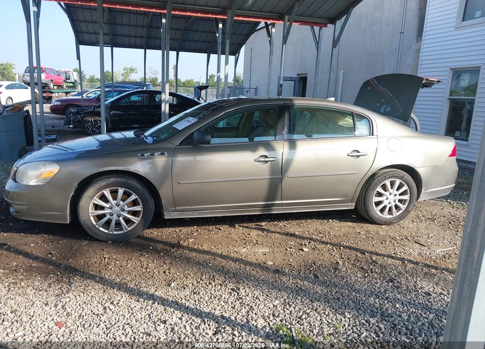 2011 BUICK LUCERNE VIN: 1G4HC5EM5BU102226