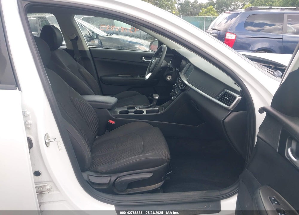 2020 KIA OPTIMA VIN: 5XXGT4L35LG429849
