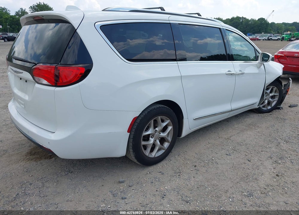 2018 CHRYSLER PACIFICA TOURING L VIN: 2C4RC1BG6JR312071