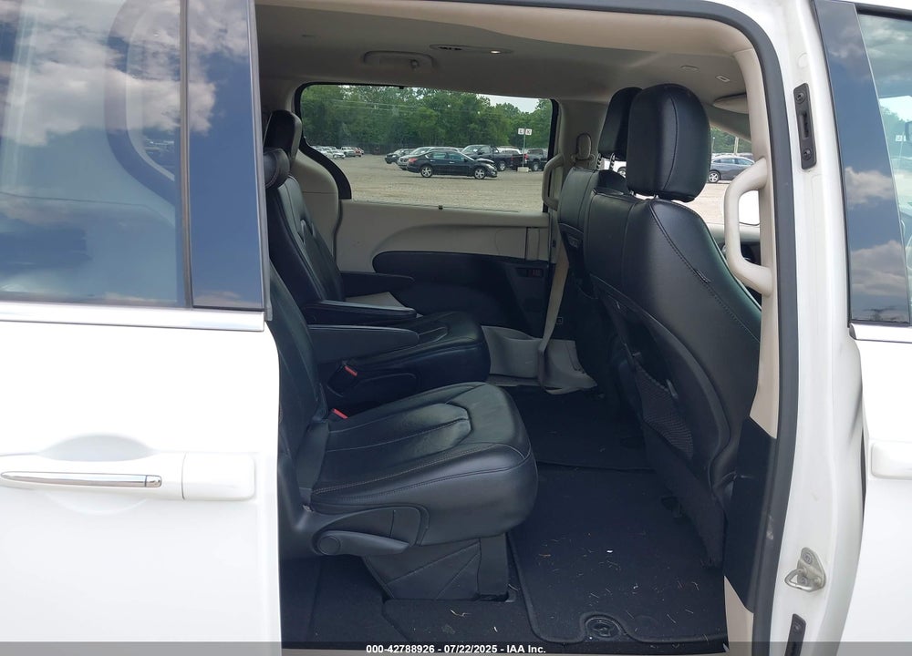 2018 CHRYSLER PACIFICA TOURING L VIN: 2C4RC1BG6JR312071