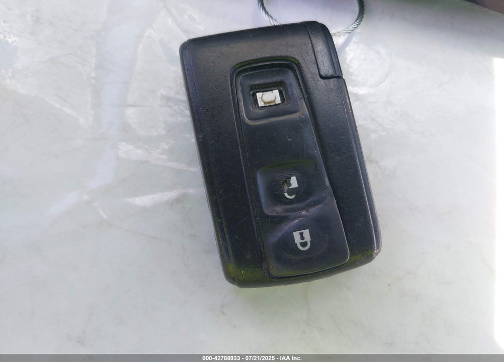 2005 TOYOTA PRIUS VIN: JTDKB20U153058593