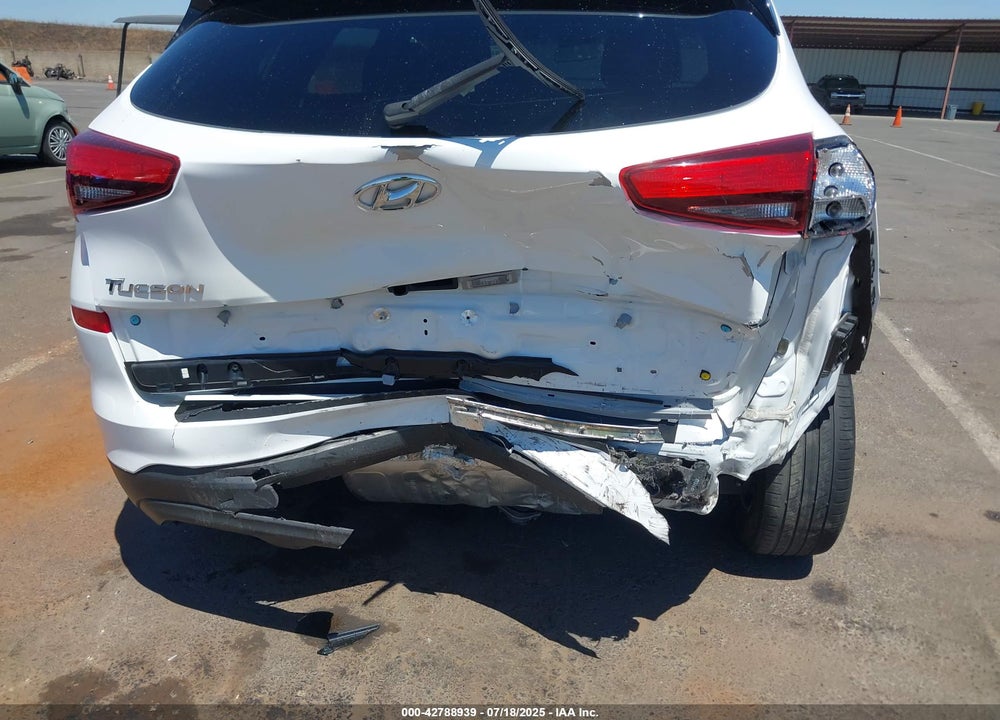 2020 HYUNDAI TUCSON SE VIN: KM8J23A49LU182971