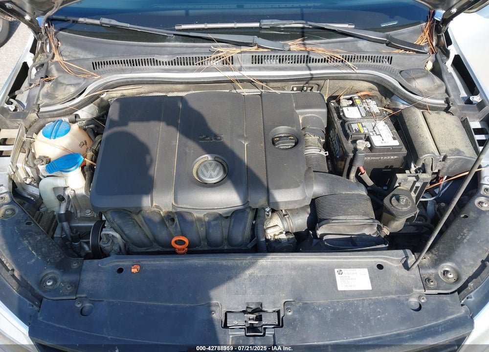 2012 VOLKSWAGEN JETTA VIN: 3VWBP7AJ7CM076382