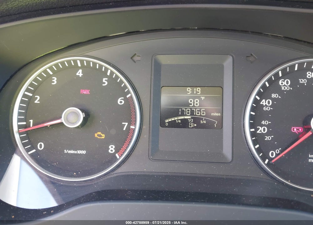2012 VOLKSWAGEN JETTA VIN: 3VWBP7AJ7CM076382