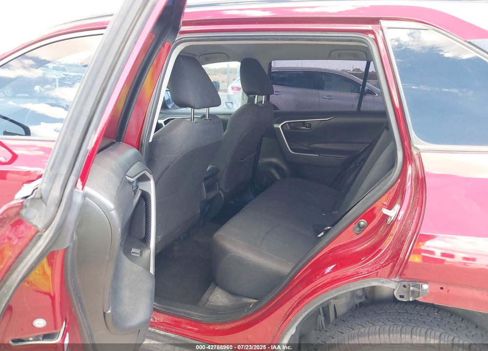 2019 TOYOTA RAV4 VIN: 2T3H1RFV4KW052933