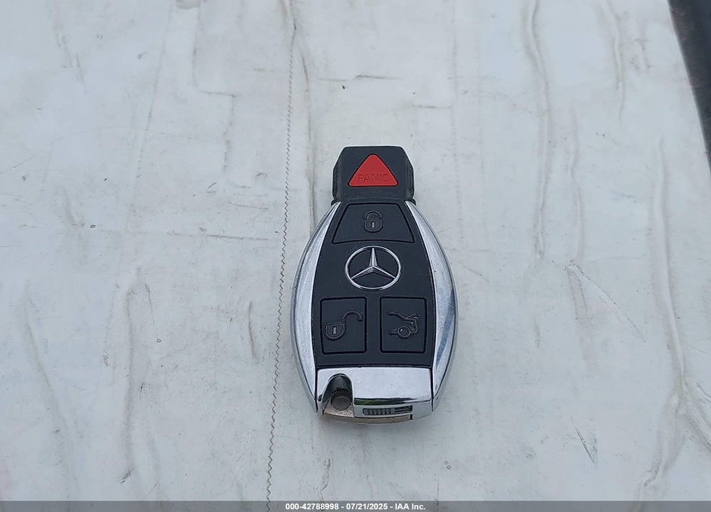 2012 MERCEDES-BENZ C CLASS VIN: WDDGF4HB9CR193961