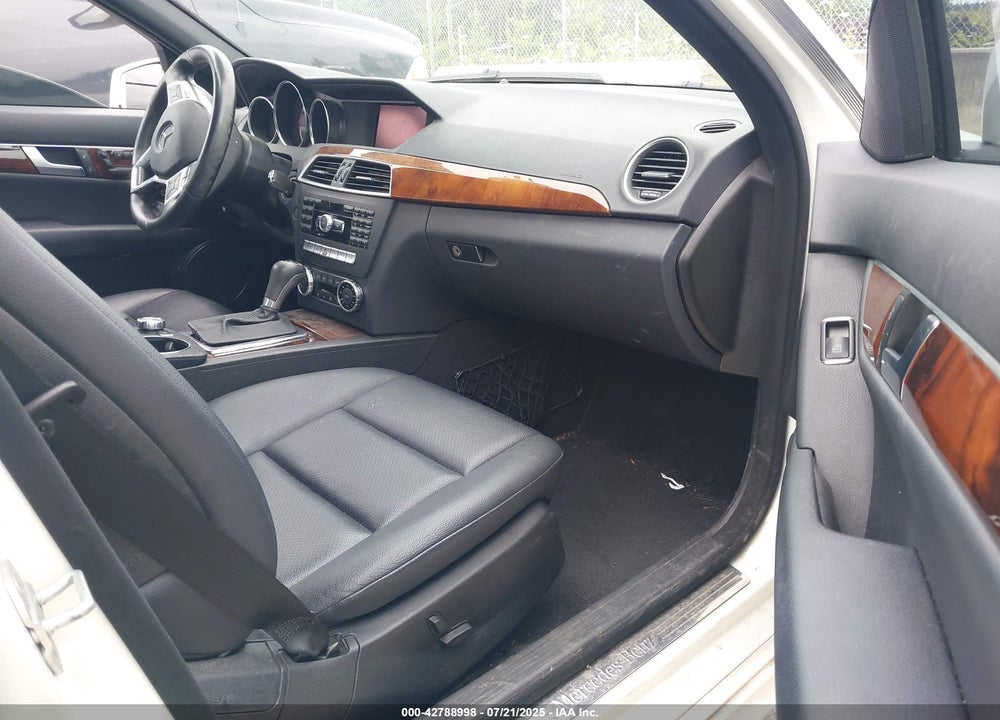 2012 MERCEDES-BENZ C CLASS VIN: WDDGF4HB9CR193961