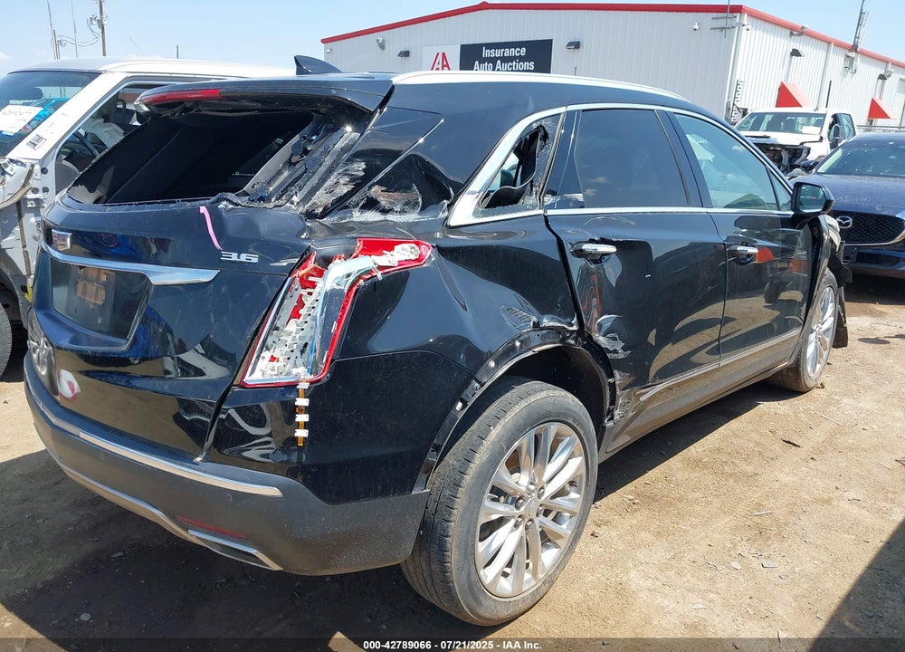 2017 CADILLAC XT5 VIN: 1GYKNFRS2HZ103133