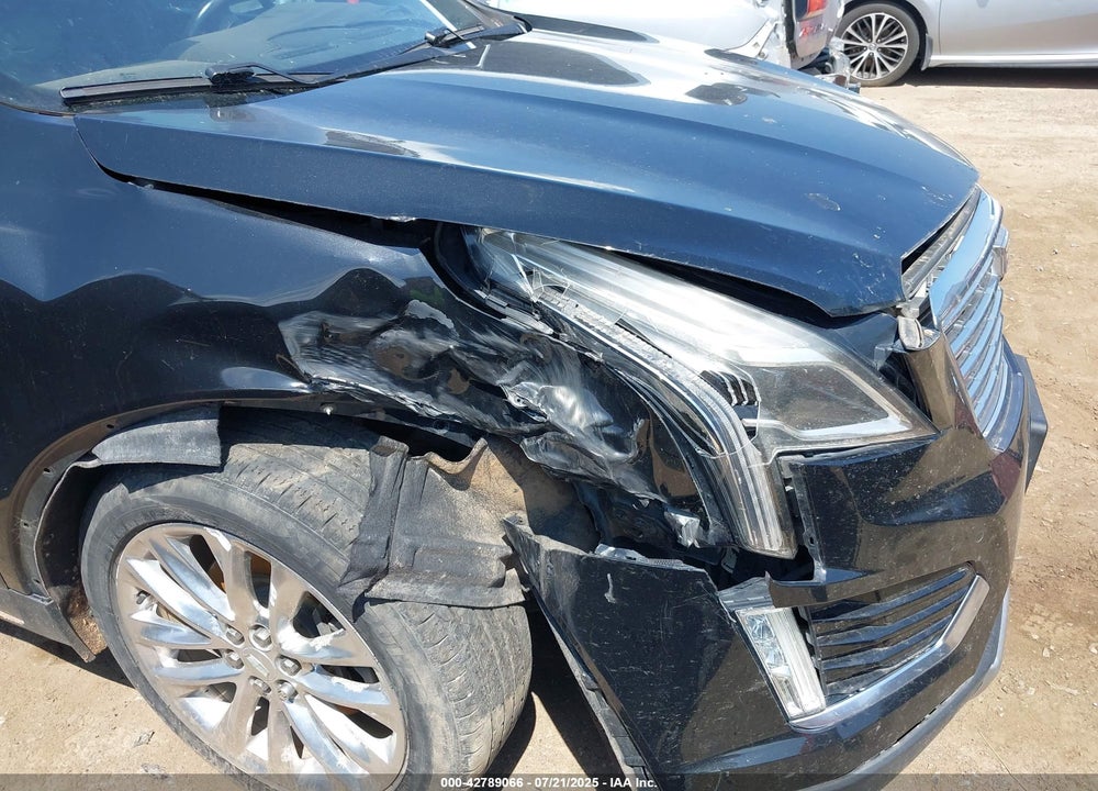 2017 CADILLAC XT5 VIN: 1GYKNFRS2HZ103133