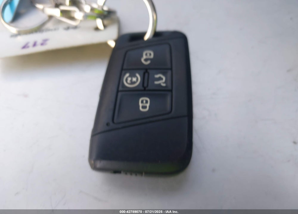 2020 VOLKSWAGEN JETTA VIN: 3VWCB7BU2LM008907