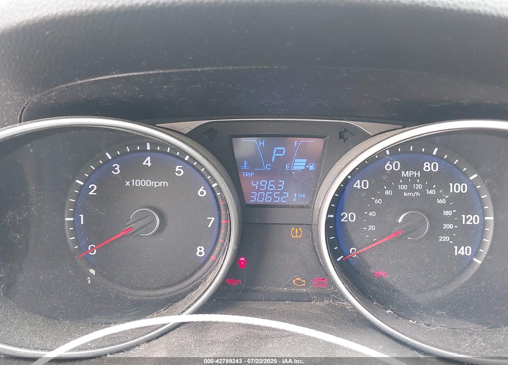 2011 HYUNDAI TUCSON VIN: KM8JU3AC1BU158843