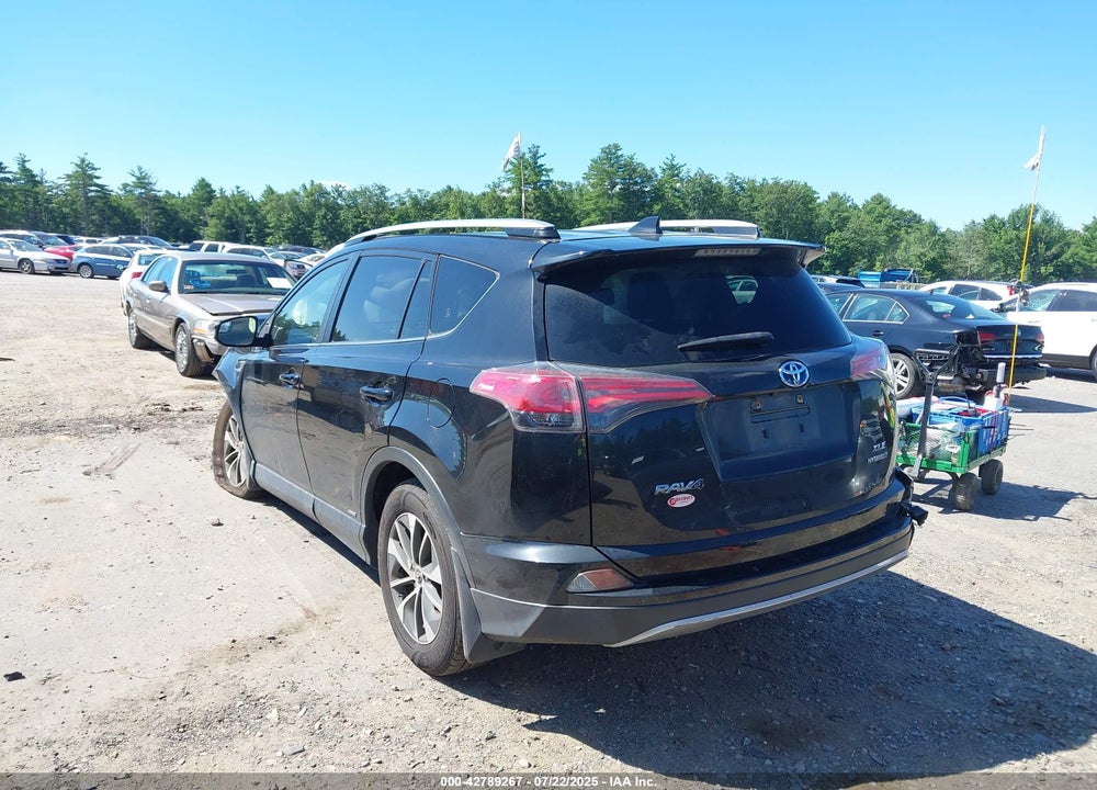 2017 TOYOTA RAV4 HYBRID XLE VIN: JTMRJREV1HD135134