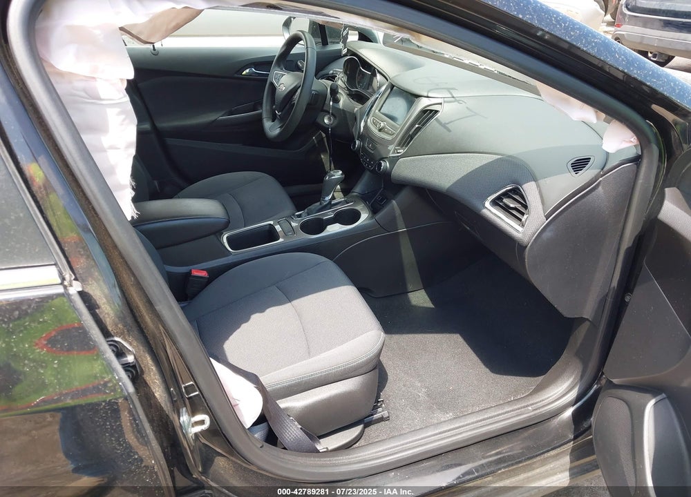 2019 CHEVROLET CRUZE VIN: 1G1BE5SMXK7136145