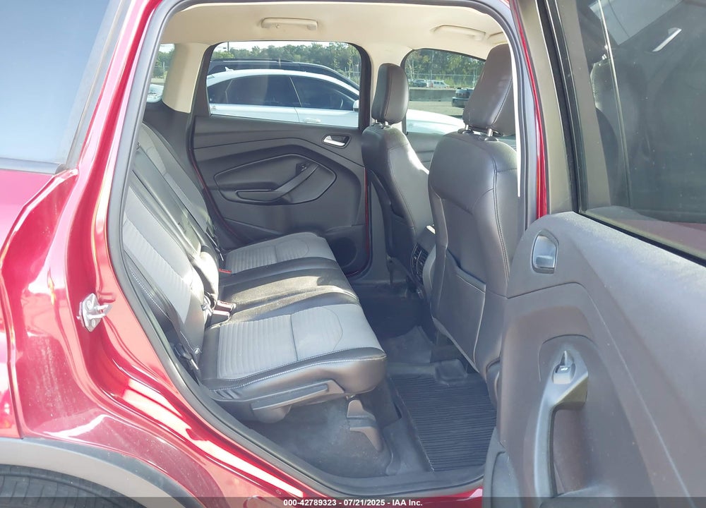 2018 FORD ESCAPE VIN: 1FMCU9GD5JUA88757
