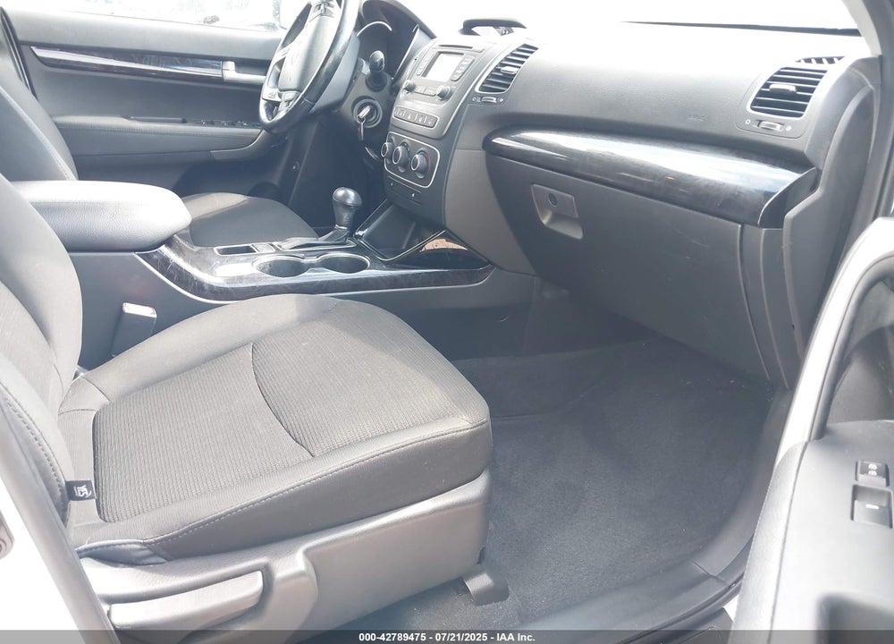 2015 KIA SORENTO VIN: 5XYKT4A6XFG570665