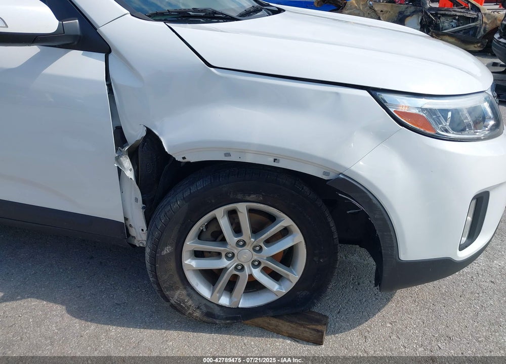 2015 KIA SORENTO VIN: 5XYKT4A6XFG570665