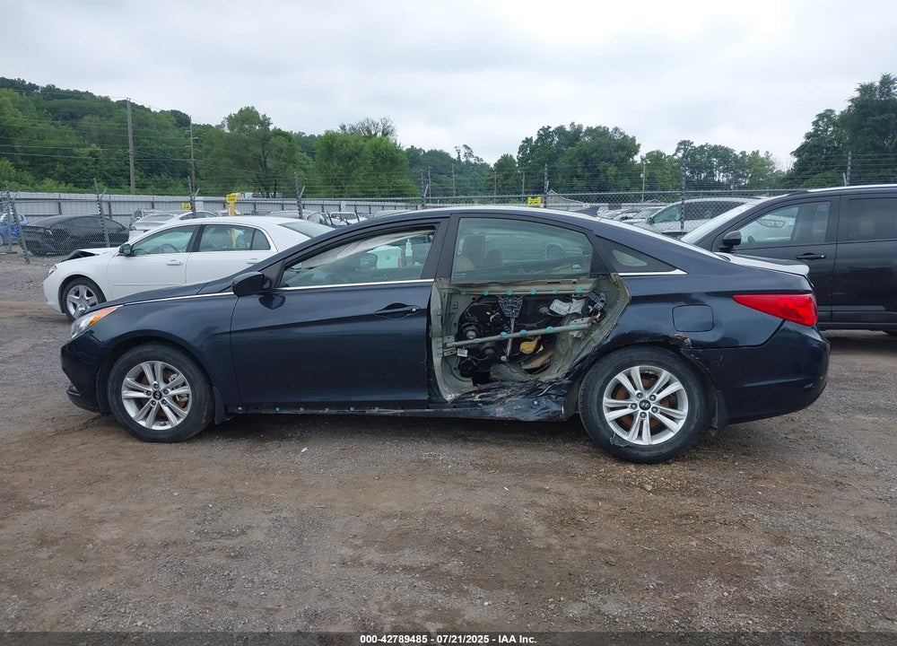 2013 HYUNDAI SONATA GLS VIN: 5NPEB4AC0DH789825