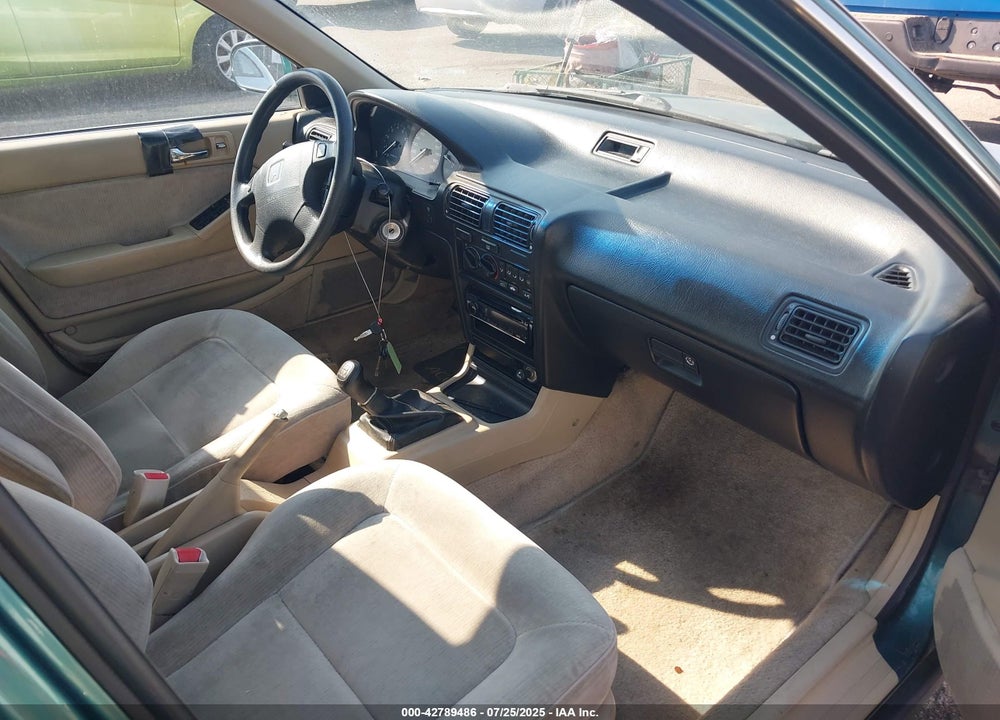 1993 HONDA ACCORD VIN: 1HGCB7551PA033244