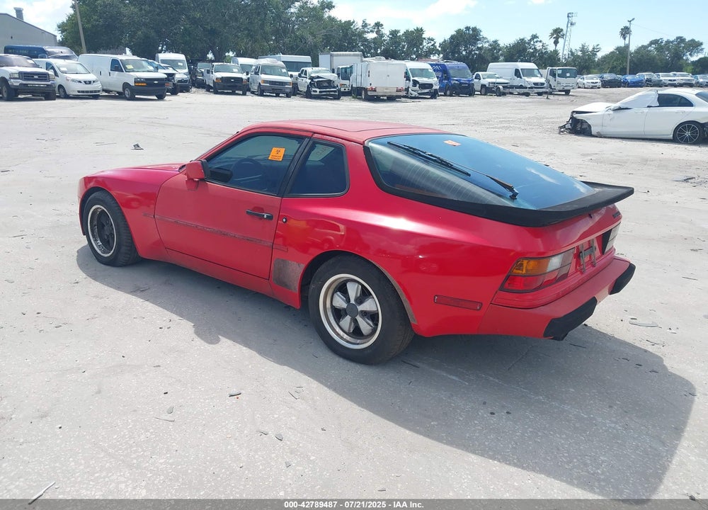 1985 PORSCHE 944 VIN: WP0AA0949FN458218