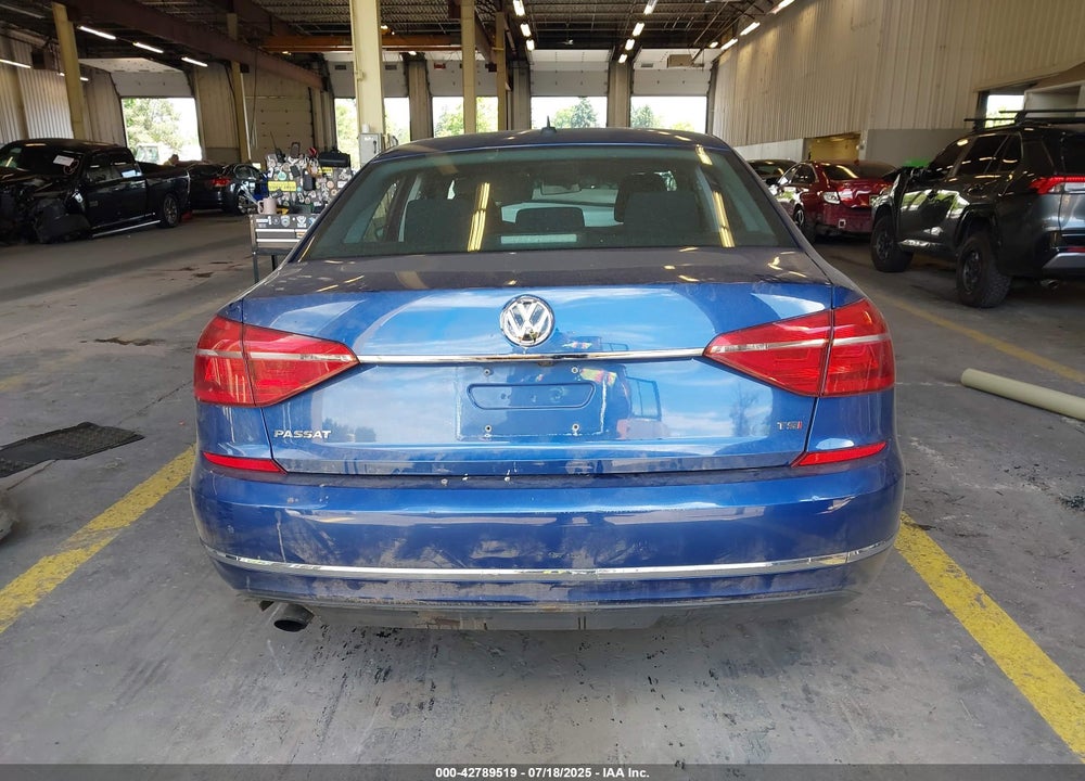 2016 VOLKSWAGEN PASSAT VIN: 1VWAT7A35GC045728
