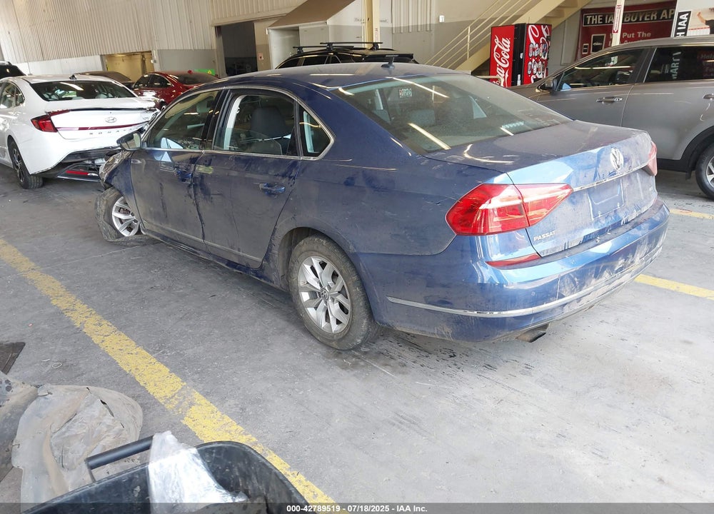 2016 VOLKSWAGEN PASSAT VIN: 1VWAT7A35GC045728