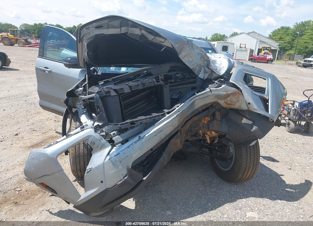 2025 CHEVROLET TRAVERSE VIN: 1GNERGRS5SJ184686