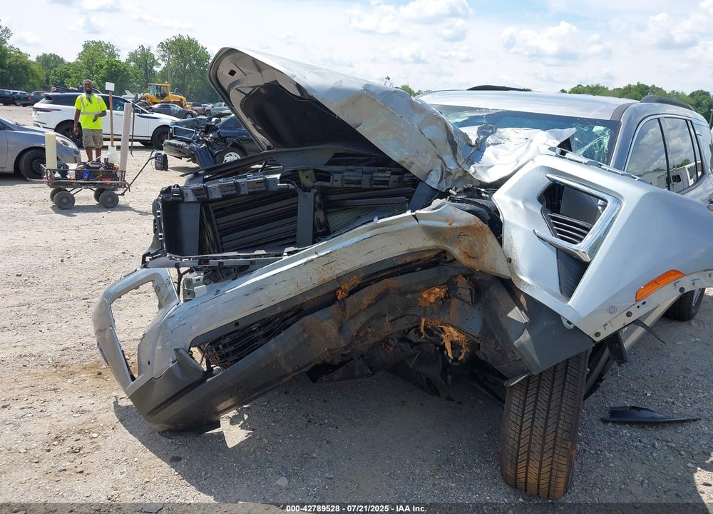 2025 CHEVROLET TRAVERSE VIN: 1GNERGRS5SJ184686