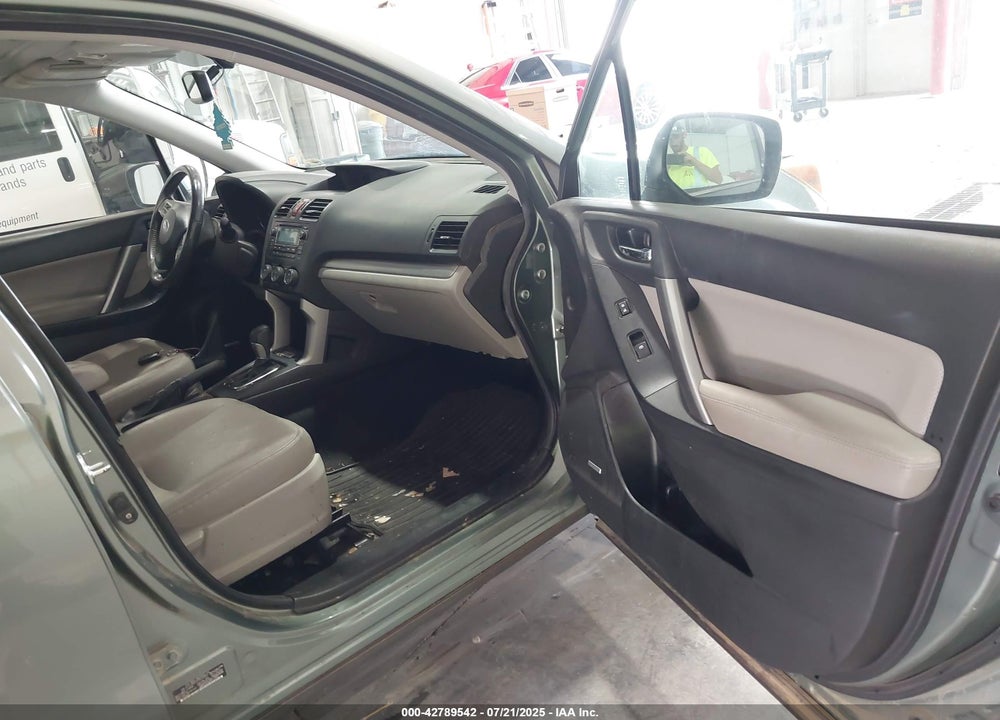 2015 SUBARU FORESTER VIN: JF2SJAUC5FH518262