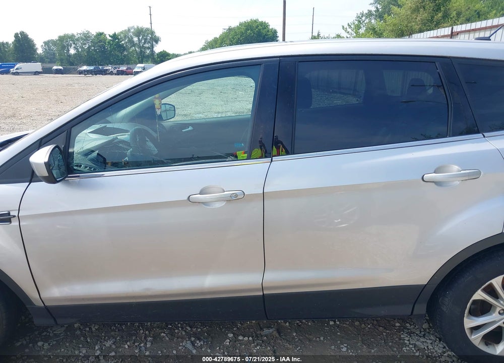 2017 FORD ESCAPE VIN: 1FMCU0GDXHUB20382