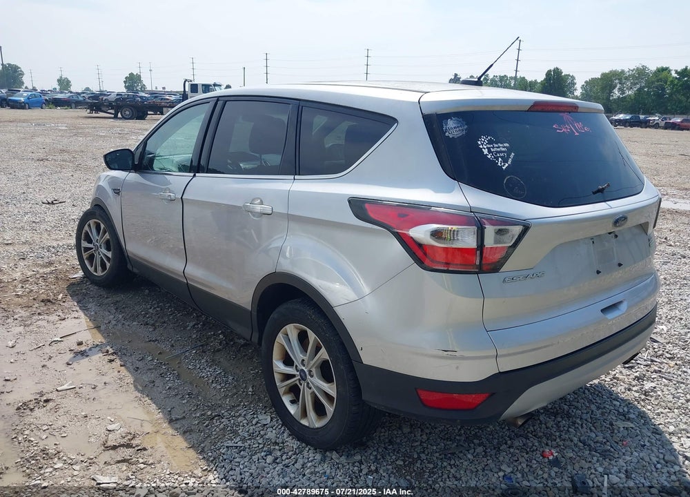 2017 FORD ESCAPE VIN: 1FMCU0GDXHUB20382