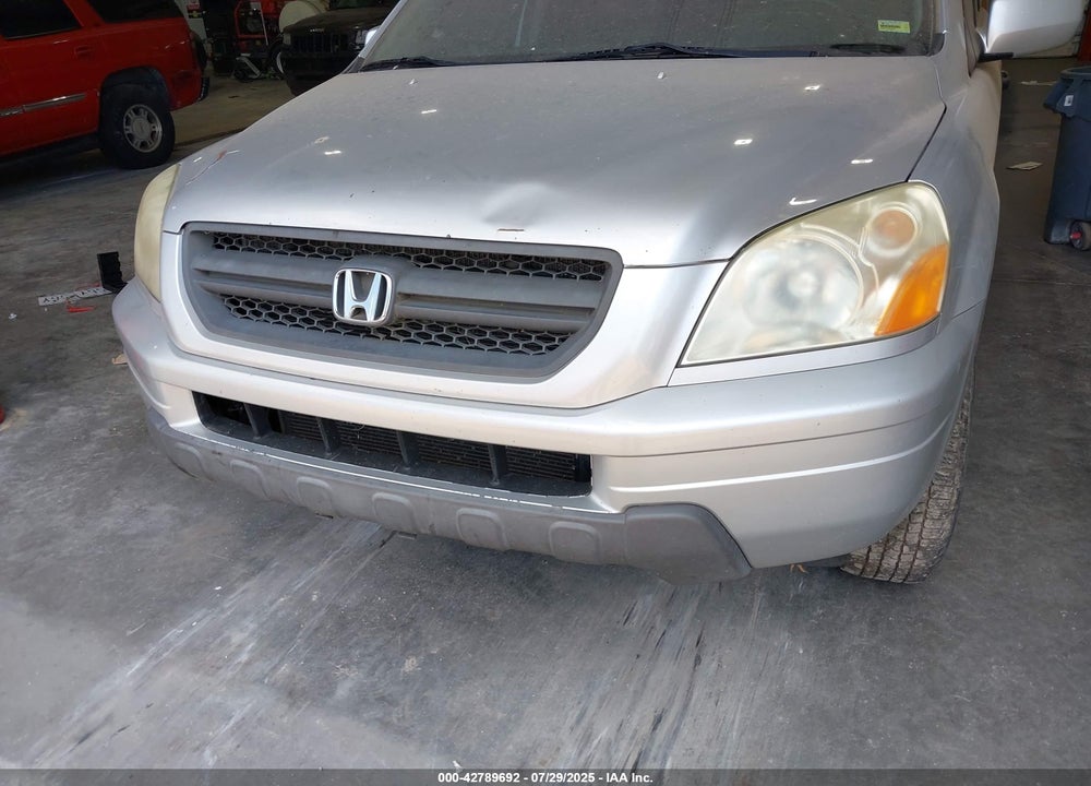 2005 HONDA PILOT VIN: 5FNYF18505B007143
