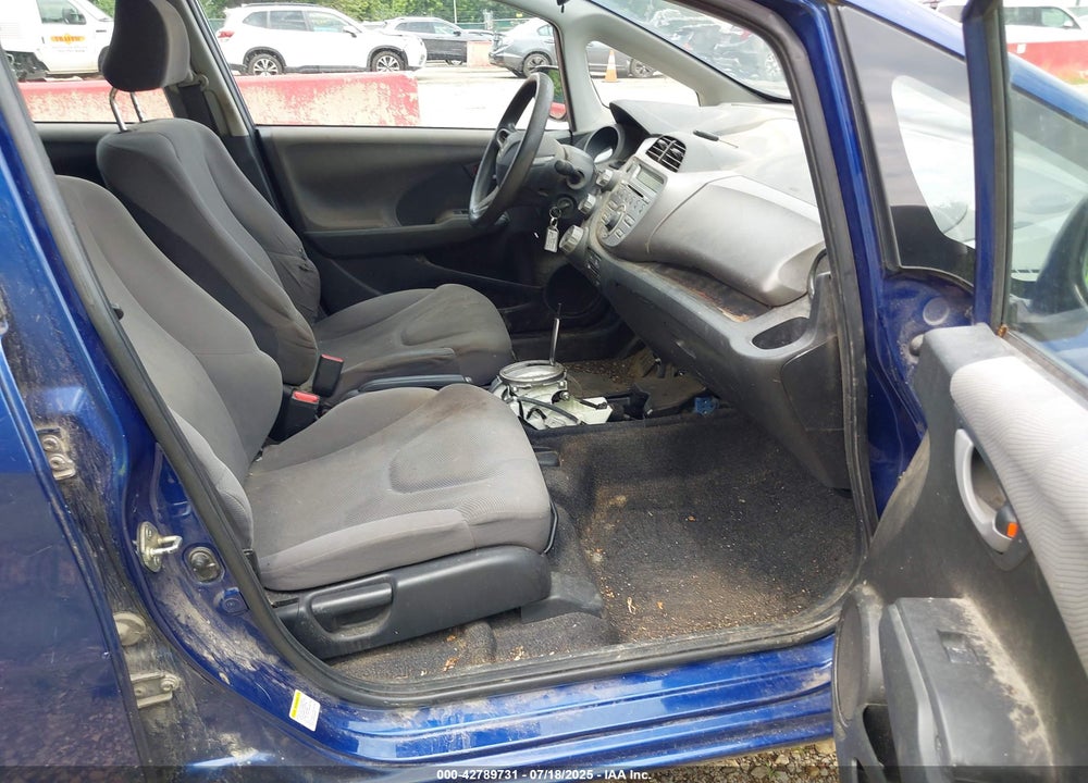 2010 HONDA FIT VIN: JHMGE8H26AS024943