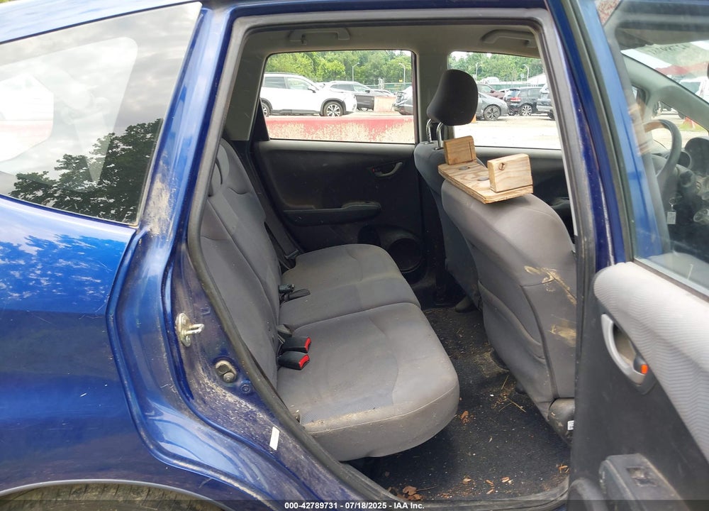 2010 HONDA FIT VIN: JHMGE8H26AS024943
