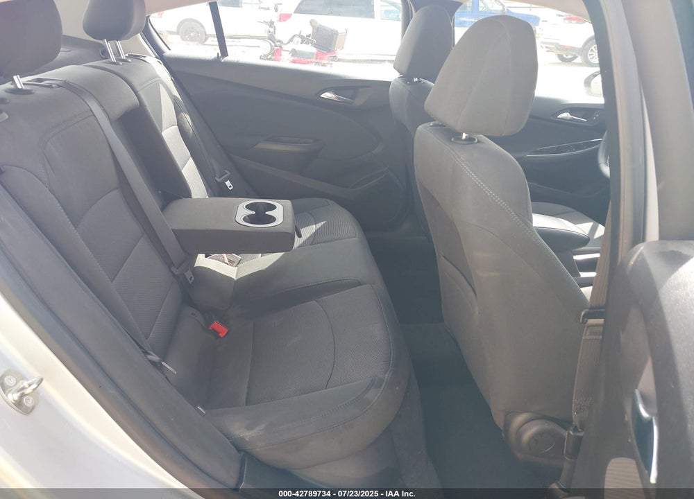 2018 CHEVROLET CRUZE VIN: 1G1BE5SM6J7174793