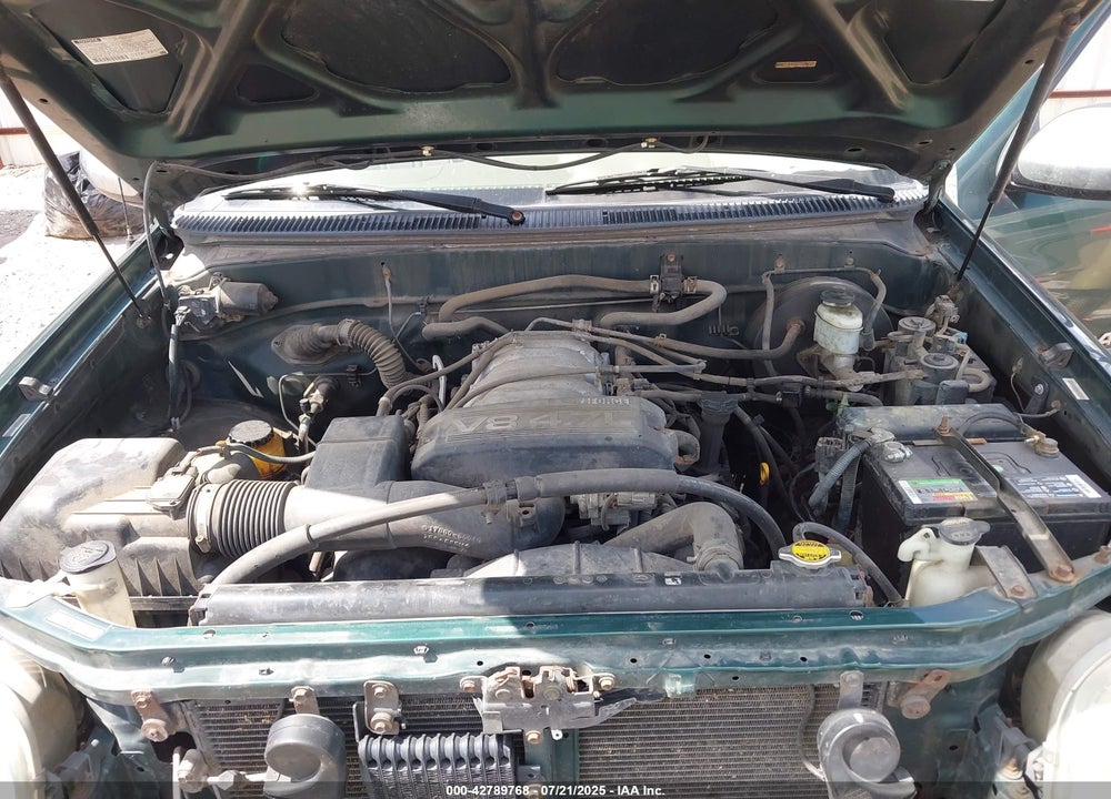 2002 TOYOTA TUNDRA SR5 V8 VIN: 5TBBT44112S236837