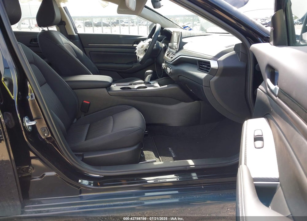 2025 NISSAN ALTIMA VIN: 1N4BL4DV5SN401679