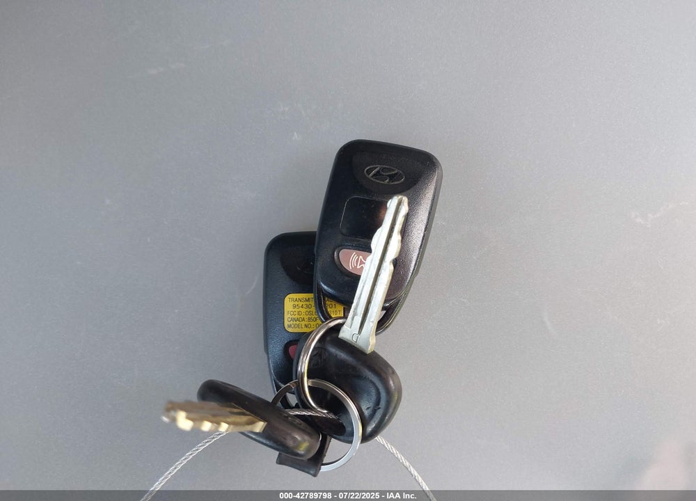 2007 HYUNDAI ELANTRA VIN: KMHDU46D57U265891
