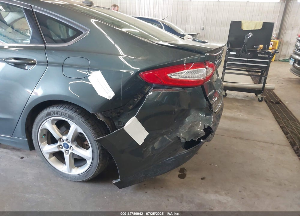 2016 FORD FUSION VIN: 3FA6P0G75GR131319