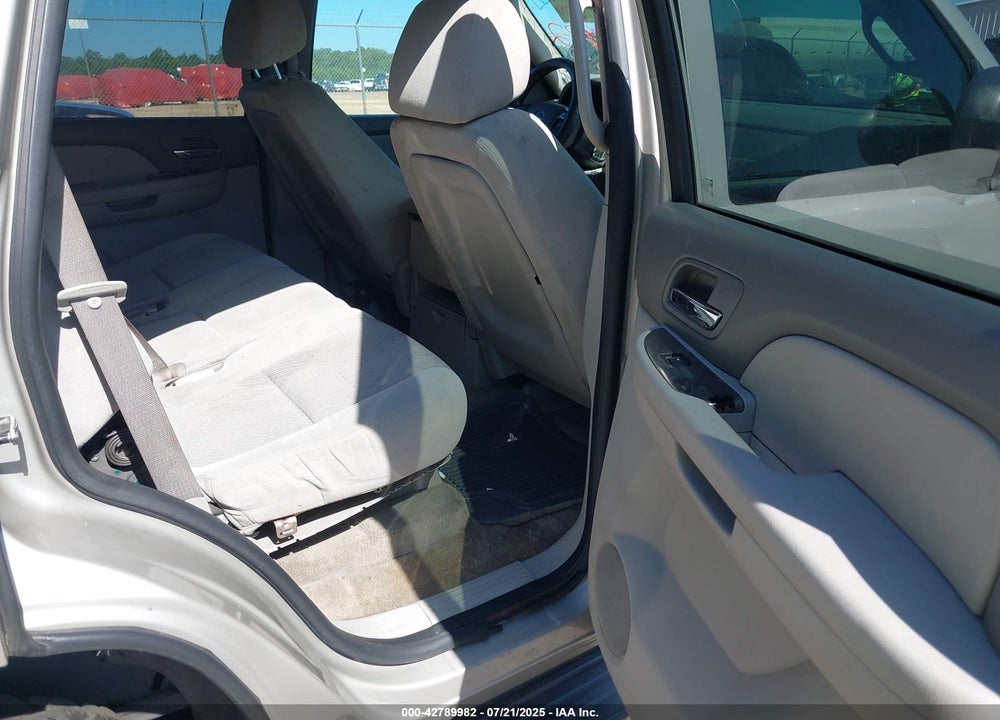 2009 CHEVROLET TAHOE VIN: 1GNFC13CX9R215589