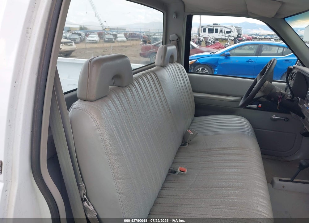 1994 CHEVROLET GMT-400 K2500 VIN: 1GCGK24K1RE297103
