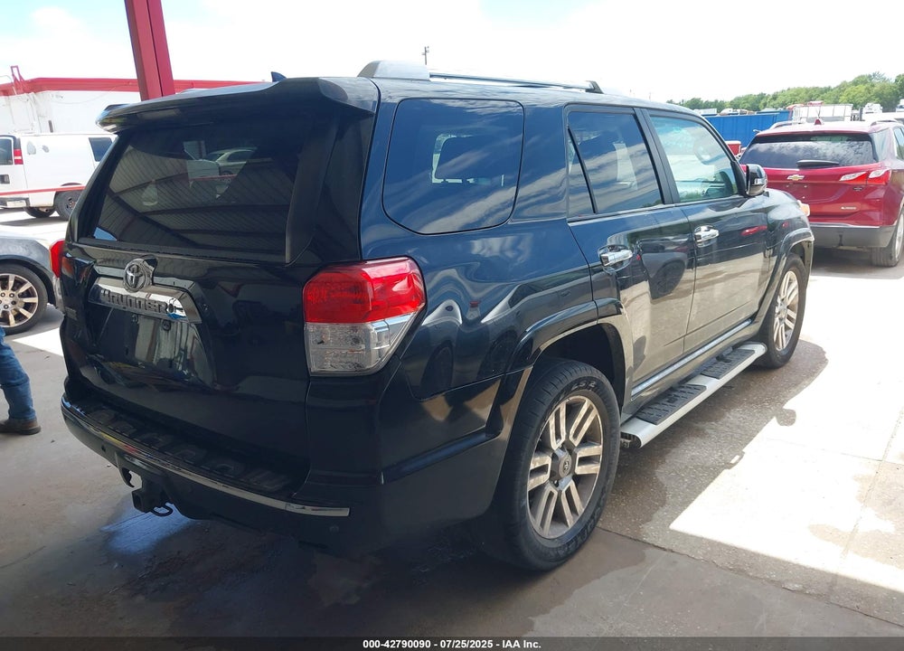 2011 TOYOTA 4RUNNER VIN: JTEZU5JR0B5018781