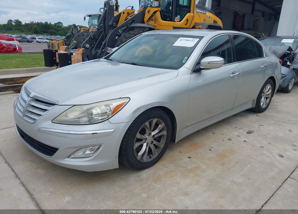 2013 HYUNDAI GENESIS VIN: KMHGC4DD0DU223899