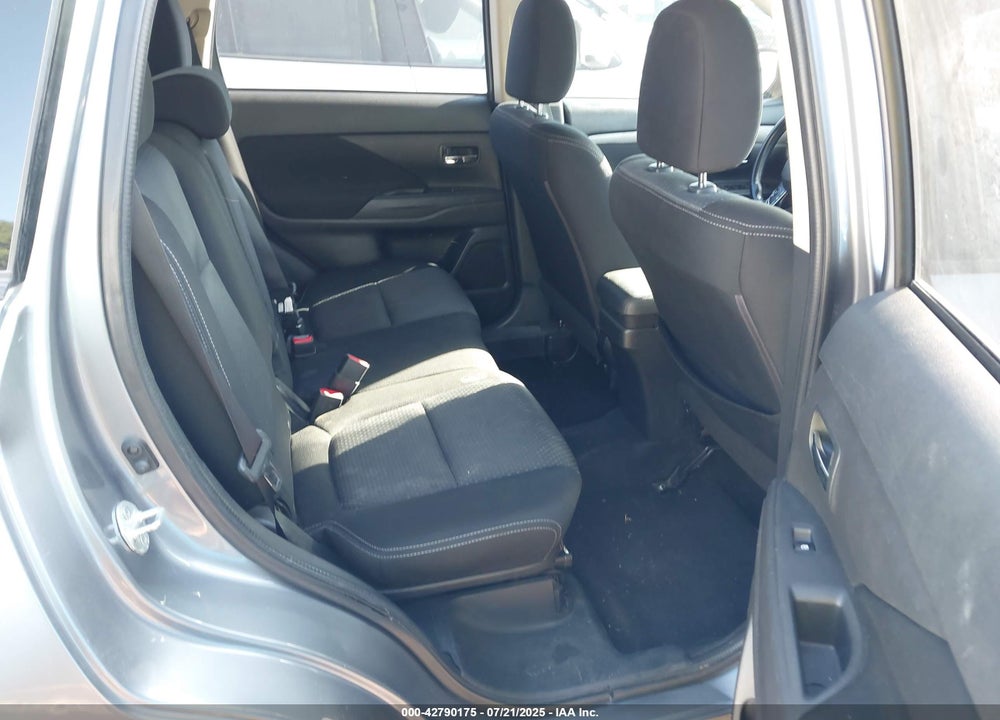2016 MITSUBISHI OUTLANDER VIN: JA4AD2A31GZ033506