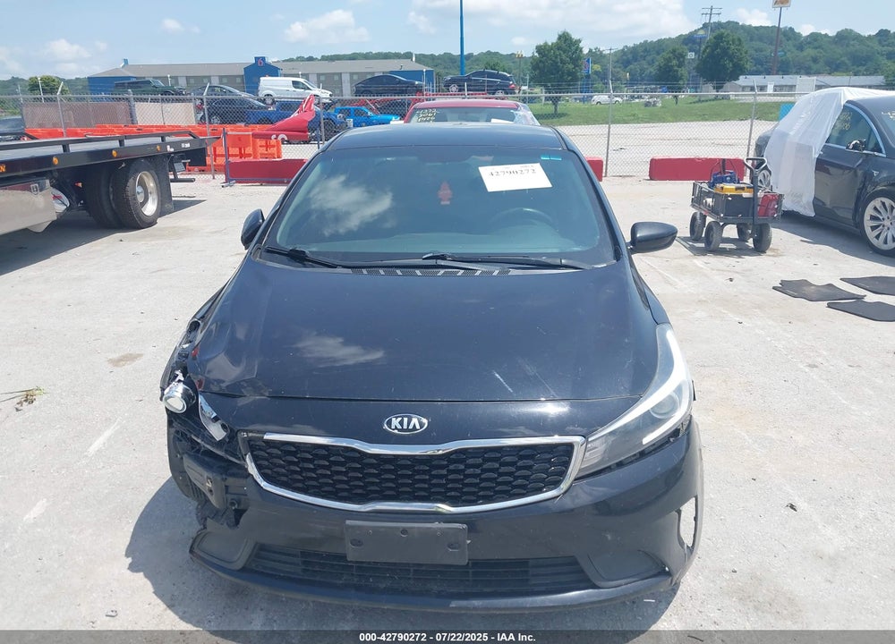 2017 KIA FORTE VIN: 3KPFK4A78HE077998