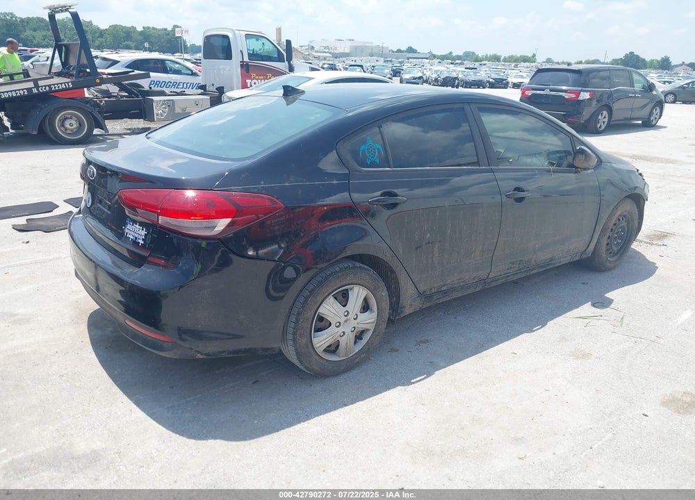 2017 KIA FORTE VIN: 3KPFK4A78HE077998