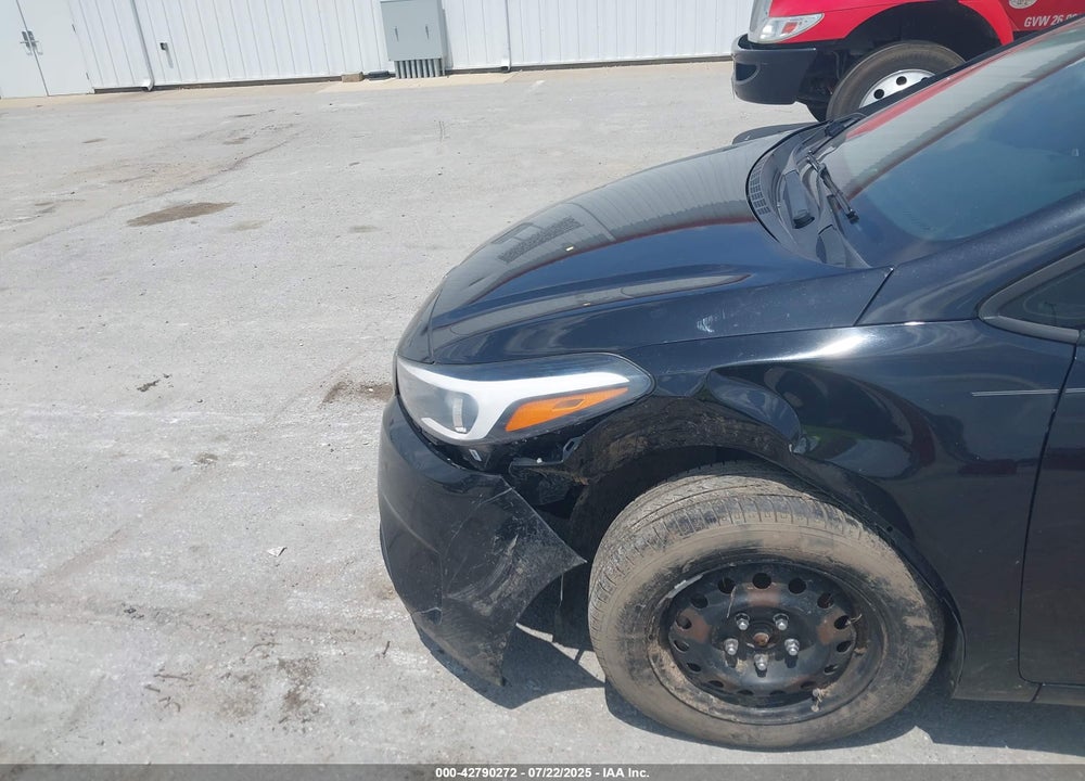 2017 KIA FORTE VIN: 3KPFK4A78HE077998