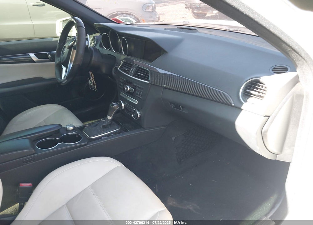 2012 MERCEDES-BENZ C CLASS VIN: WDDGF7HB6CA725179